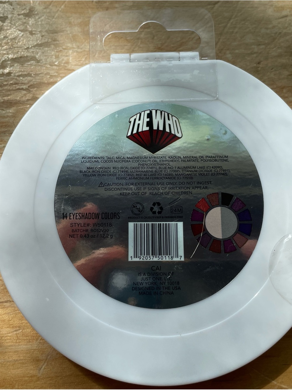 THE WHO 14-Color Eyeshadow Palette - Neutral & Pink Tones - Picture 4 of 4